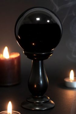Witch’s House — Black Crystal Ball (9 см)