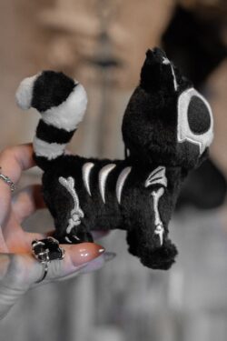 Vampire Freaks — Skelekitty