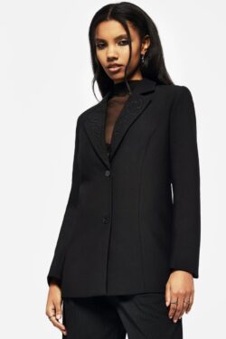 Disturbia – Funnelweb