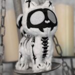 Vampire Freaks — X-Ray Skelekitty
